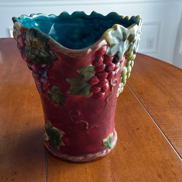 Grape Motif Water Pitcher - Picture 4 of 9